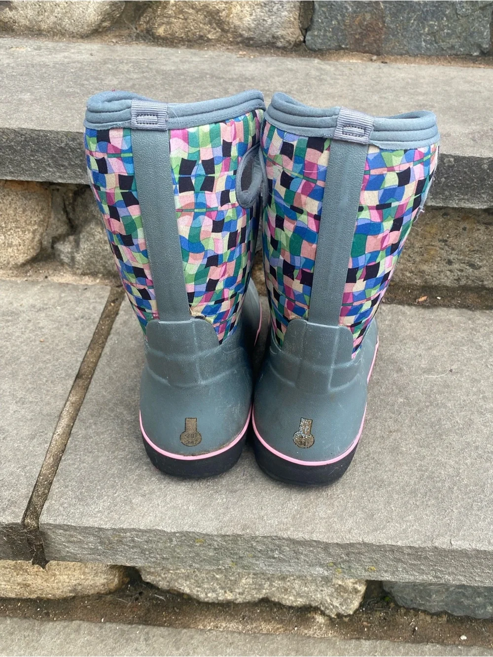Bogs Gray Big Girls size 5 Winter Snow Boots